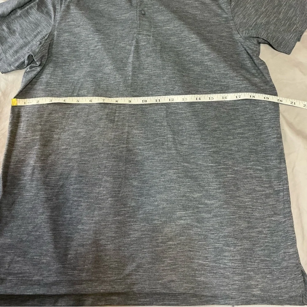 J. Crew Performance men’s‎  Gray Polo Shirt Size Medium